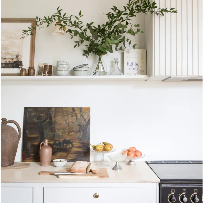 Open shelving kitchen