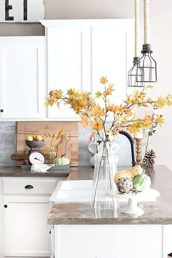 tiny kitchen fall decor ideas