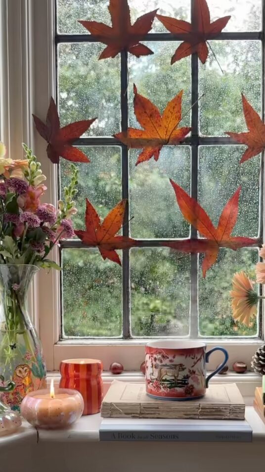 Fall kitchen window decor ideas