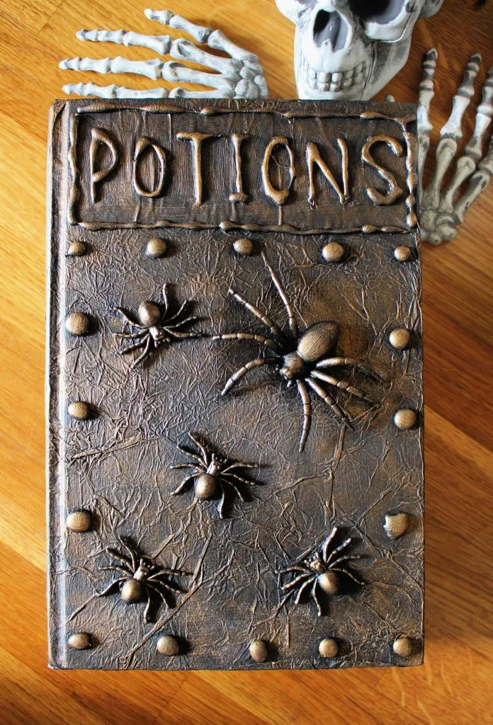 Small Kitchen Halloween Decor Ideas