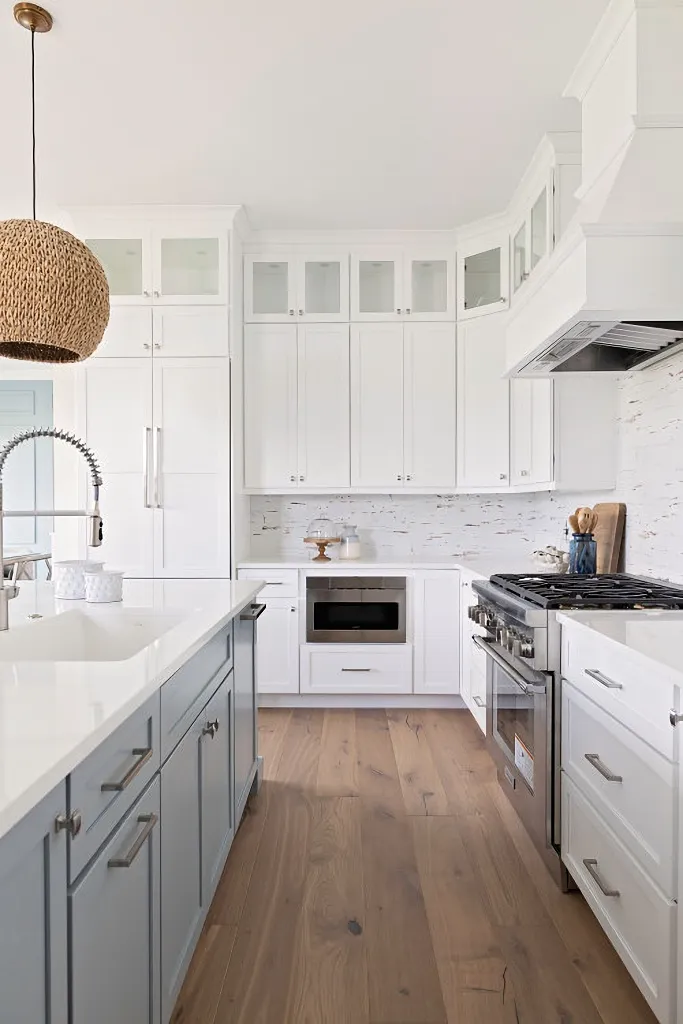 modern coastal kitchen ideas. 