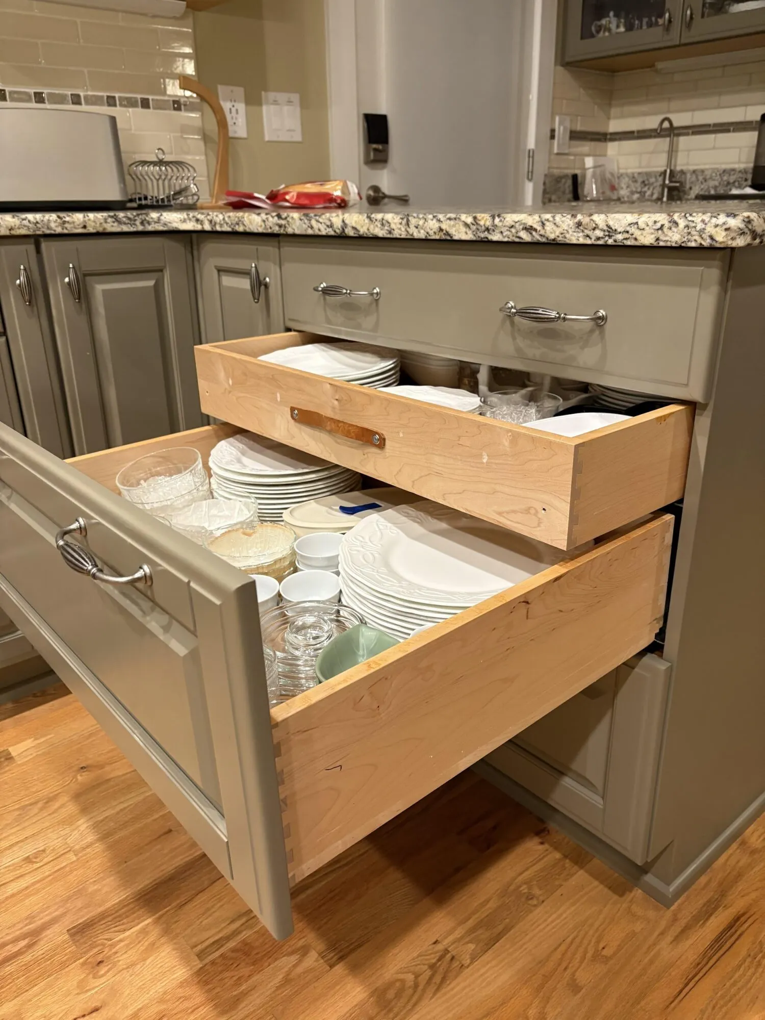 deep kitchen drawer organization ideas