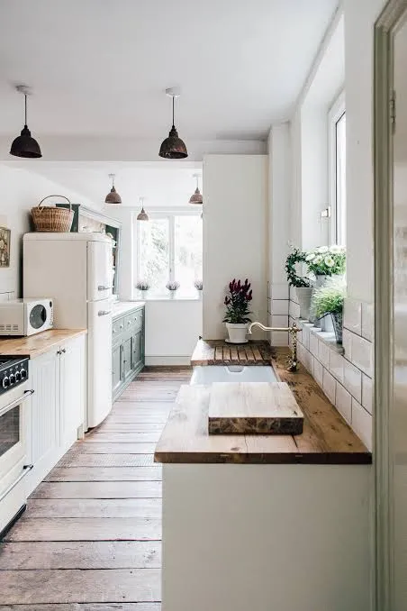 Cozy Farmhouse Kitchen Remodel