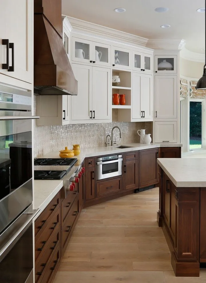 11 Small Neutral Kitchen Ideas to Maximize Space and Light