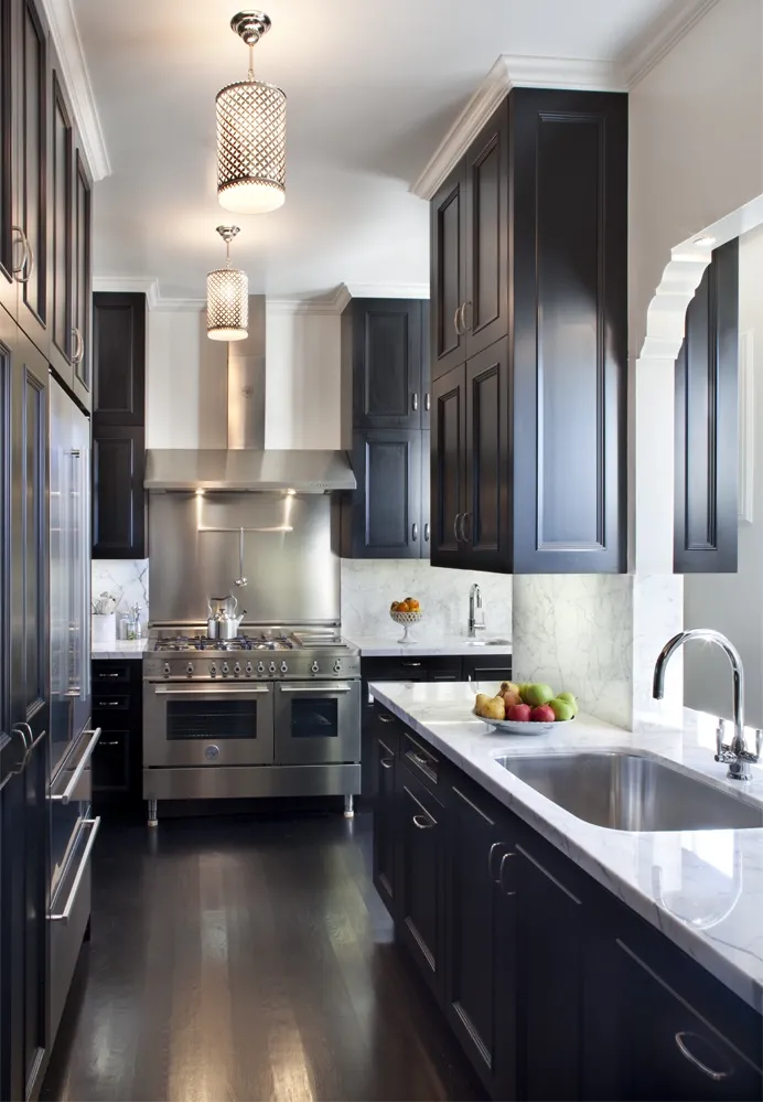 Black and Neutral Kitchen Ideas : How to Nail the High-Contrast Look