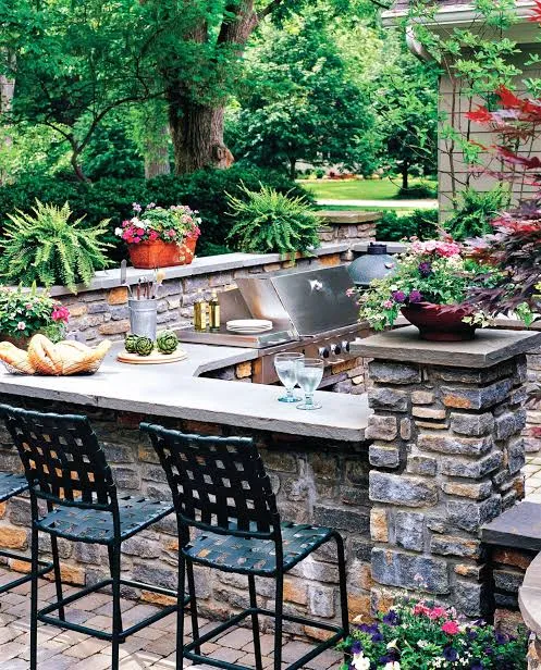 Backyard Outdoor Kitchen